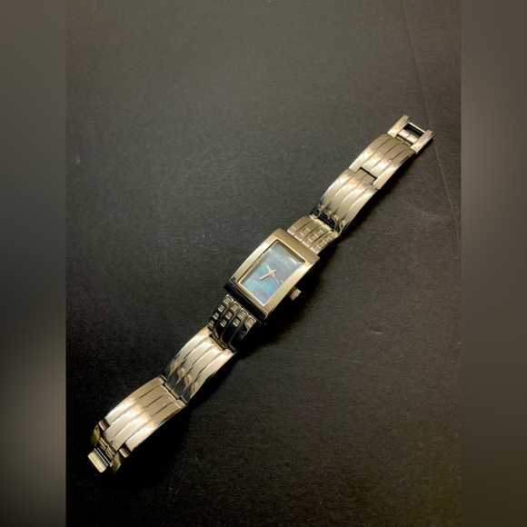 Lucien Piccard watch with mother of pearl and white stones - Picture 4 of 9